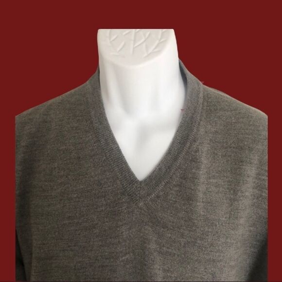 Giorgiolini Mens Gray 100% Merino Wool Warm V-Neck Sweater - Picture 3 of 5